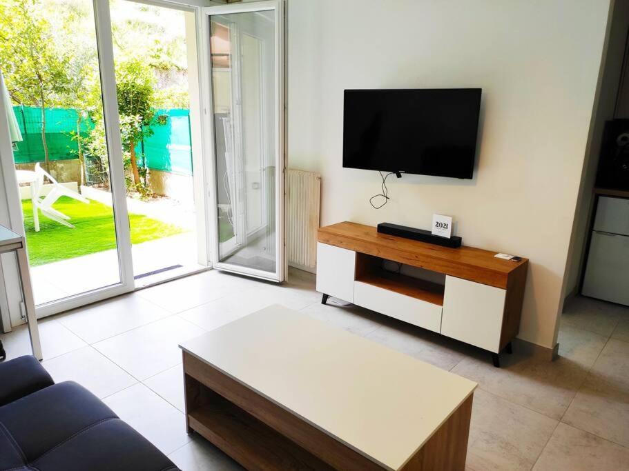 Menton, Appartement/Jardin, Proche Mer Et Centre Buitenkant foto