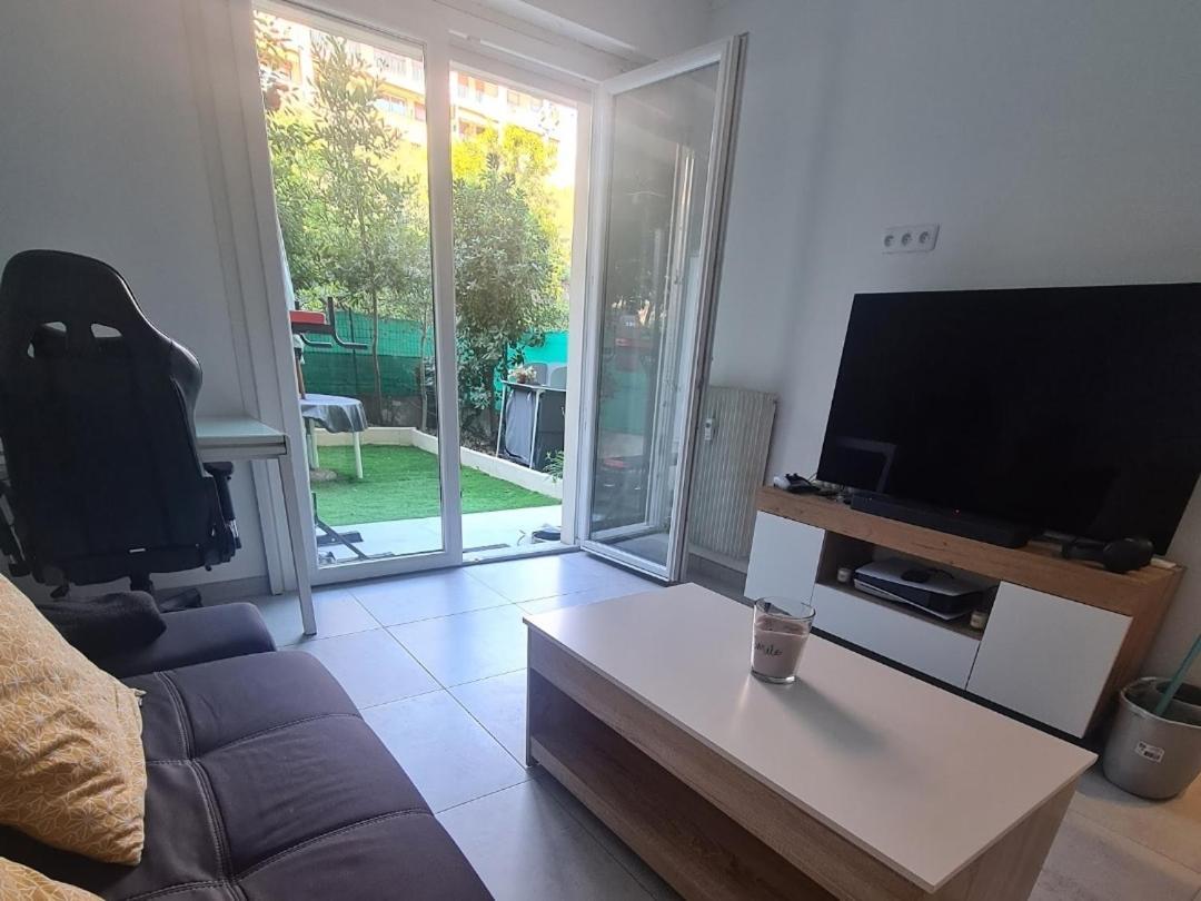 Menton, Appartement/Jardin, Proche Mer Et Centre Buitenkant foto